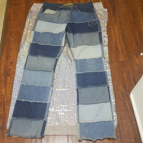 BLUE JEANS.       ❤HOST PICK❤ - Picture 4 of 16